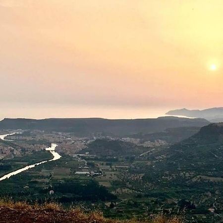 Spazioso e luminoso appartamento a Bosa Sardegna! Esterno foto