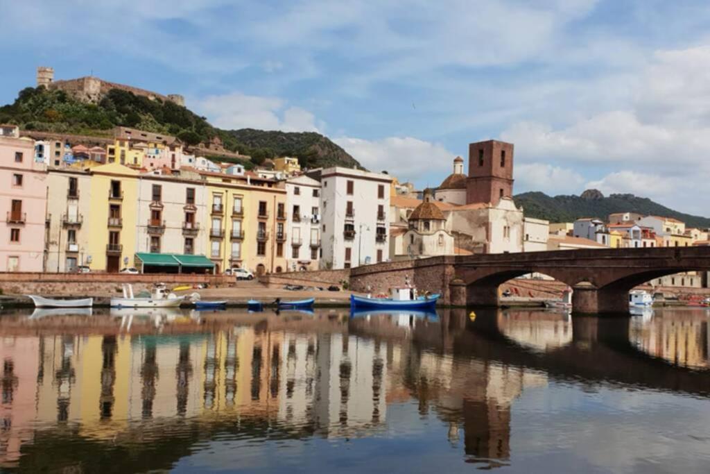 Spazioso e luminoso appartamento a Bosa Sardegna! Esterno foto