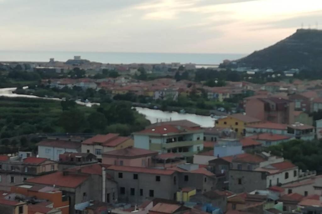 Spazioso e luminoso appartamento a Bosa Sardegna! Esterno foto